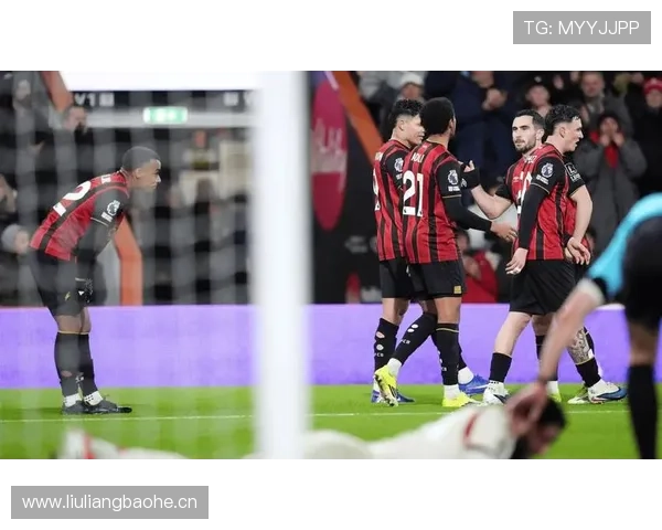 利物浦重返英超争冠行列:争冠形势变化及对竞争格局影响 利物浦重返英超争冠行列:争冠形势变化及对竞争格局影响