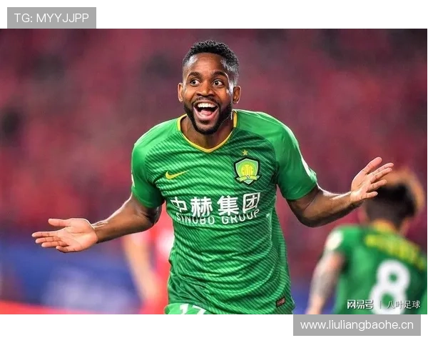 纳因戈兰与坎特中场推进路径分化：前者倚重后插进攻，后者专注低位拦截